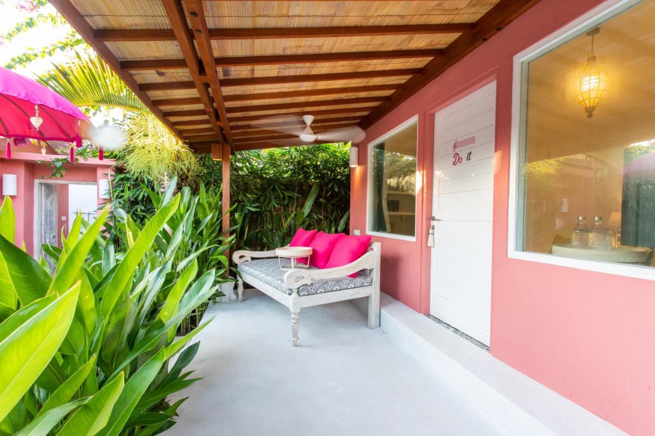 Pinkprivate Sanur - For Cool Adults Only Bed & Breakfast Eksteriør bilde